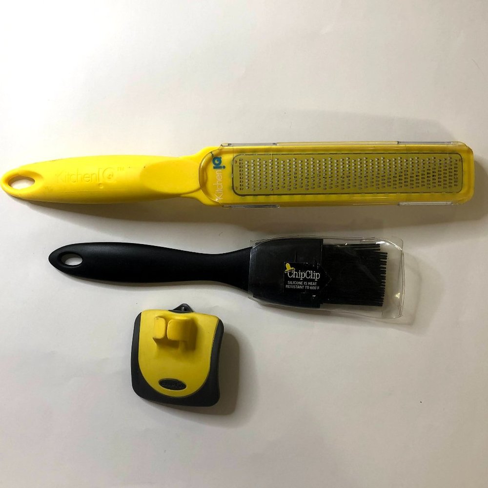 Kitchen Utensil Set - Microplane, Brush, Peeler